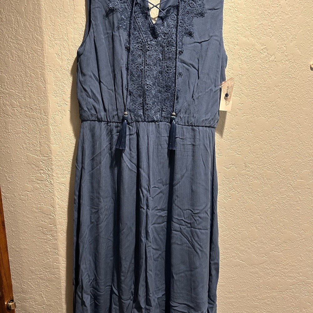 Dressbarn Sleeveless Lace Dress